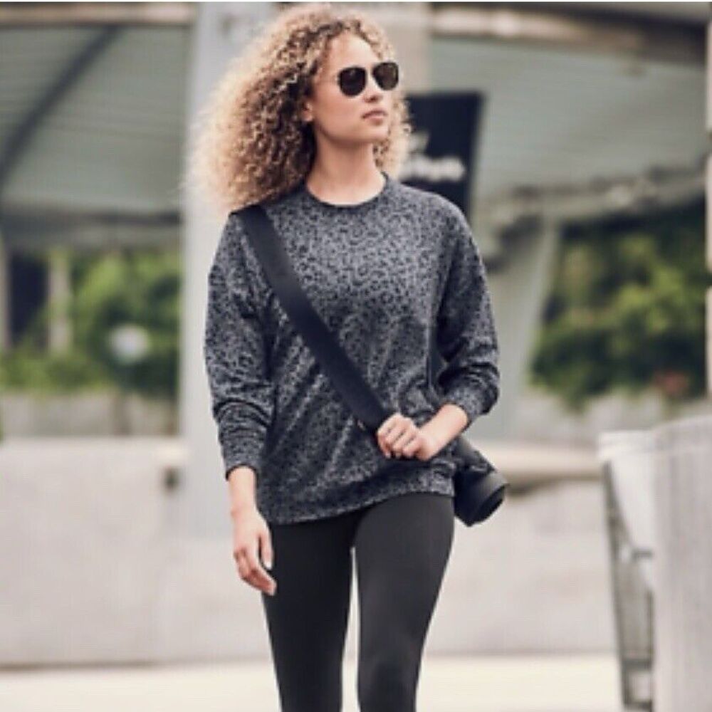 Athleta Pure Luxe Leopard Sweatshirt Top Spring Night Women's Small #502398